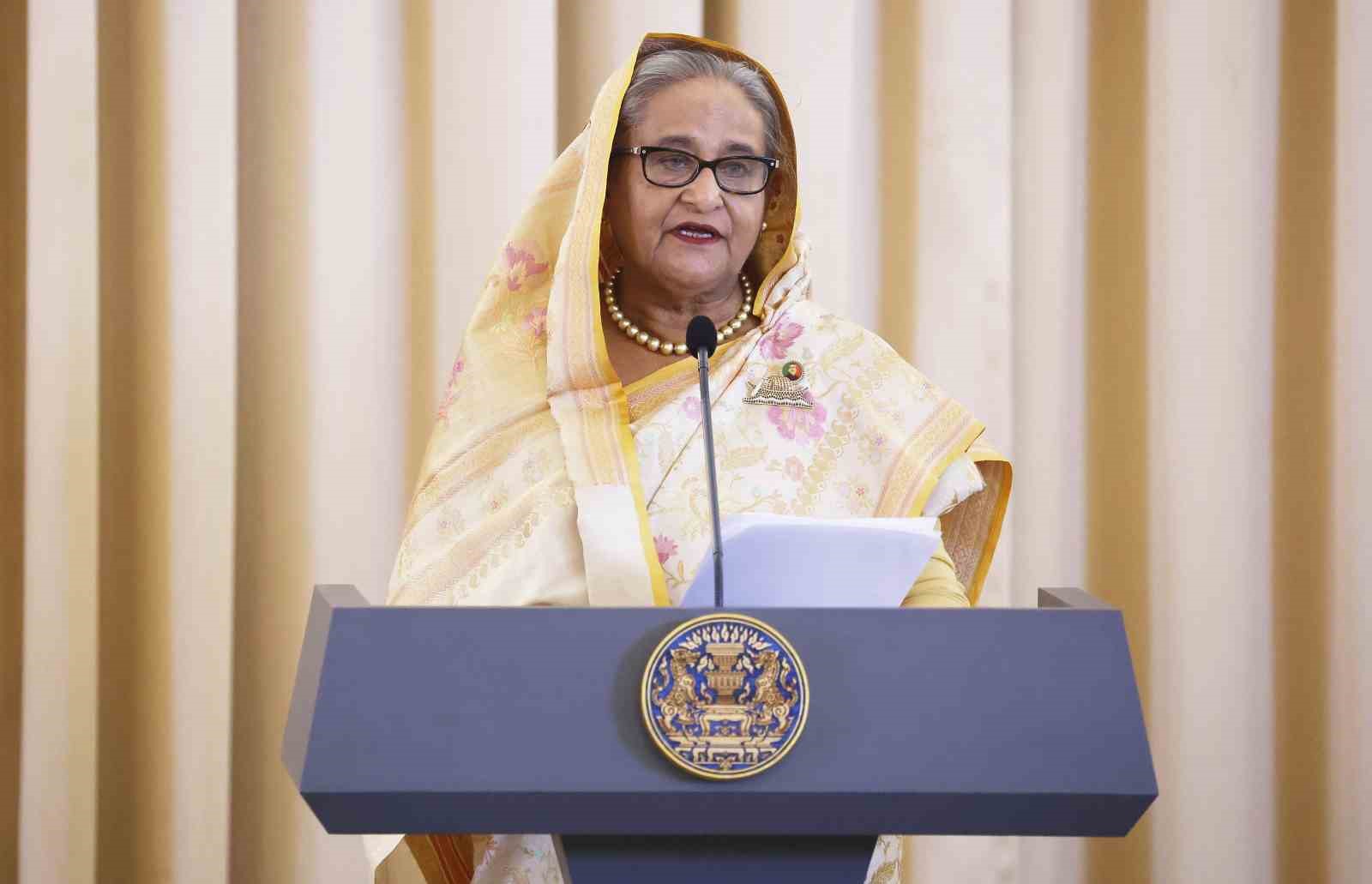 Bangladeş’te öğrenci protestolarının ardından istifa ederek ülkeden kaçan eski Başbakan