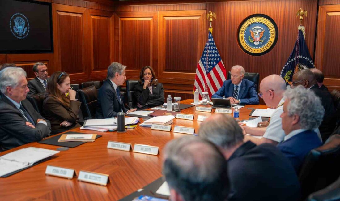 ABD Başkanı Biden ile Başkan Yardımcısı Harris, ulusal güvenlik ekibiyle