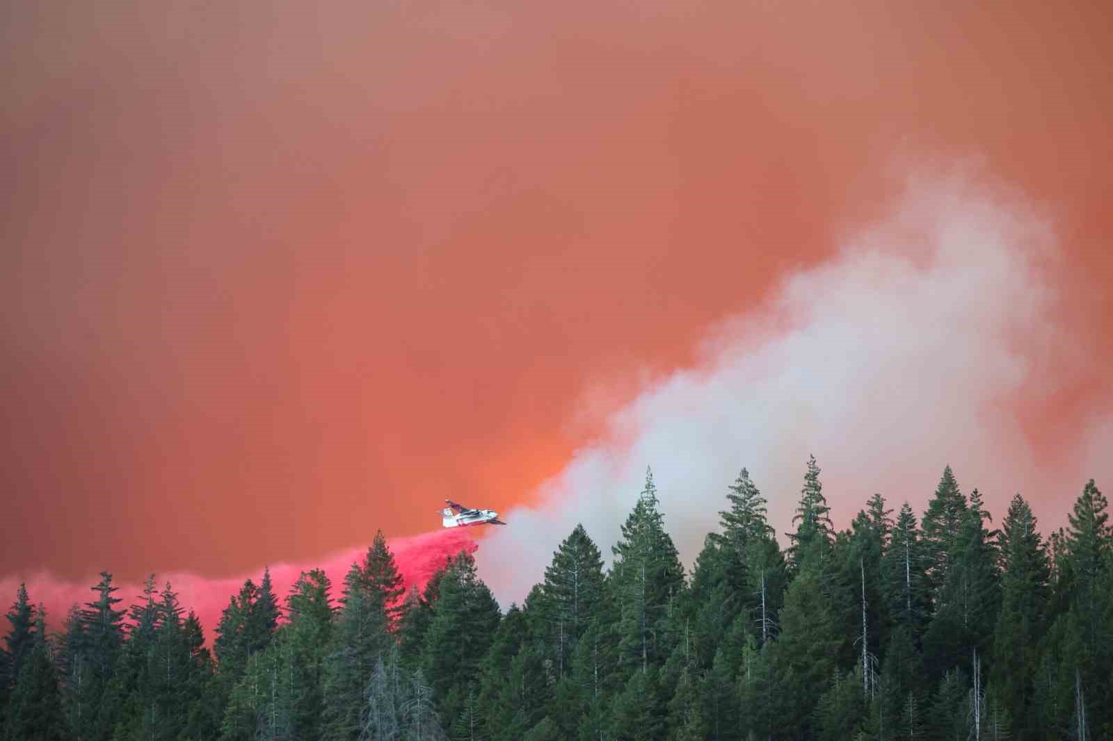 ABD’de California eyaletindeki “Park Yangını” giderek yayılırken, eyalet tarihinin en