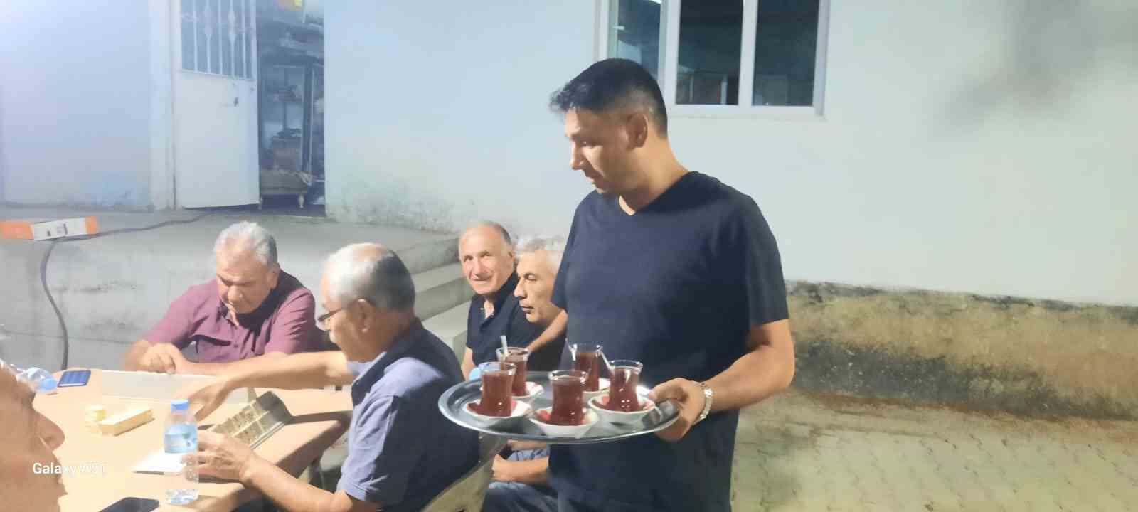 Afyonkarahisar’da bir çay bahçesi işletmecisi evinin yakınında bulduğu ve içerisinde