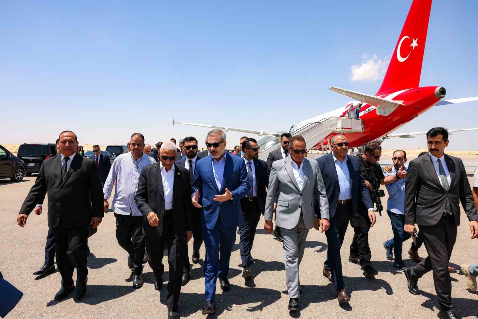 Dışişleri Bakanı Hakan Fidan, temaslarda bulunmak üzere Mısır’a geldi. Dışişleri