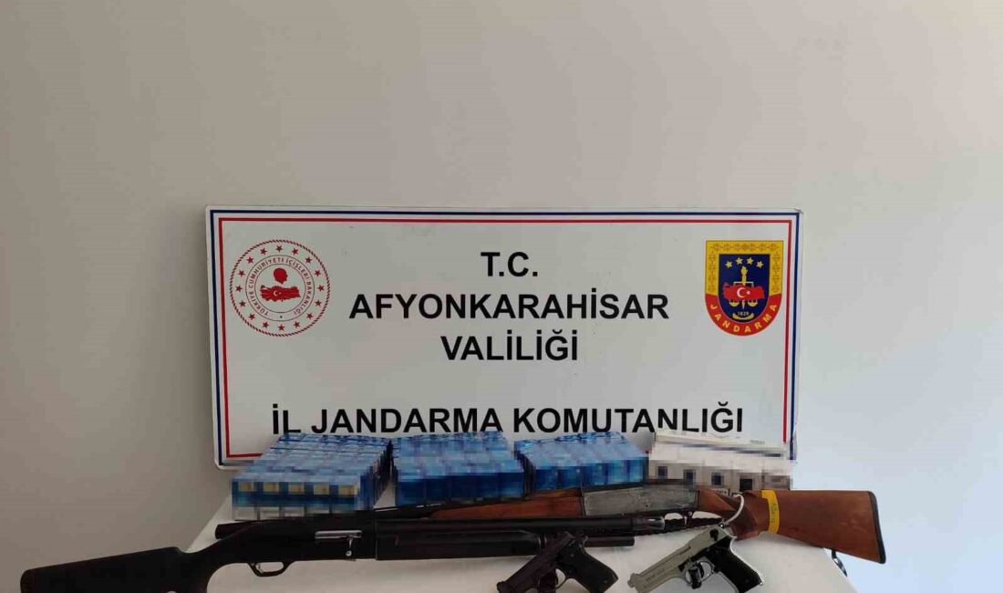 AFYONKARAHİSAR'DA GERÇEKLEŞTİRİLEN BİR KIR DÜĞÜNDE ELLERİNE ALDIKLARI SİLAHLARLA HAVAYA ATEŞ