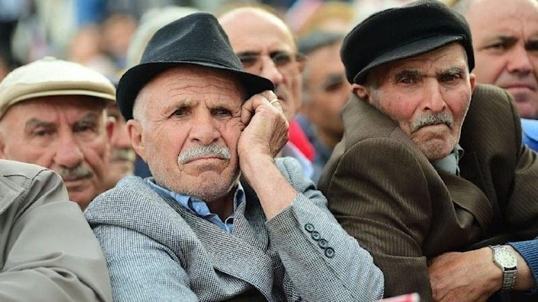 En düşük emekli aylığını 10 bin liradan 12 bin 500