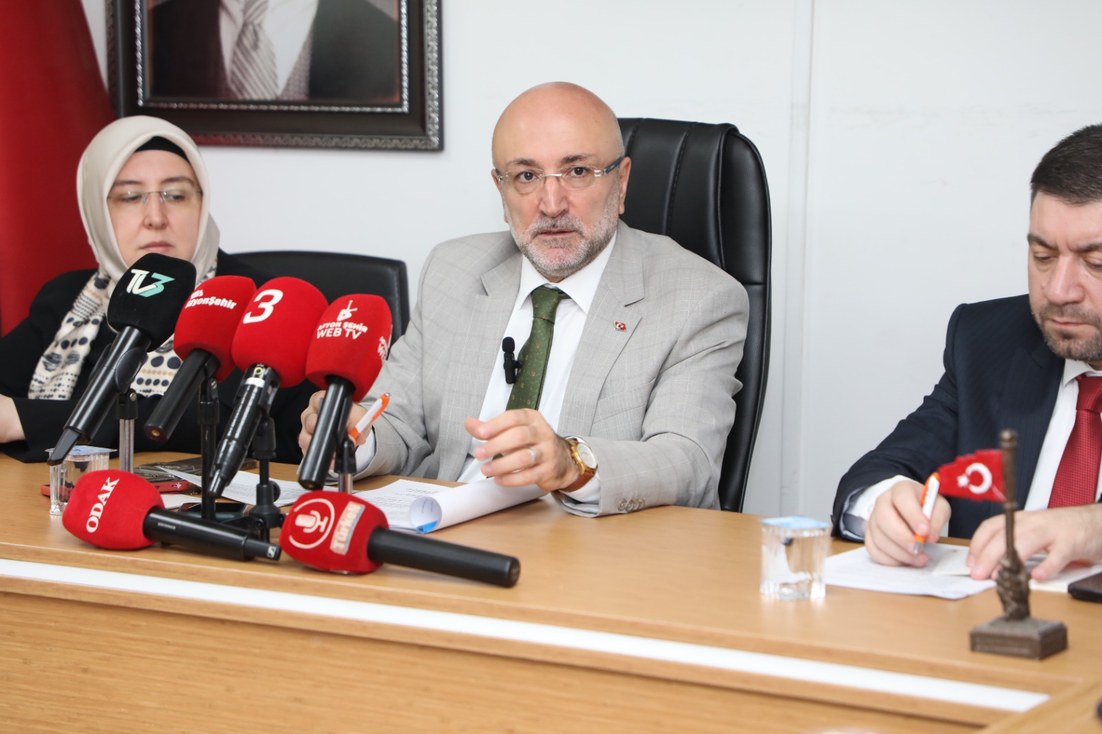AK Parti Afyonkarahisar İl Başkanlığı’nda basın toplantısı düzenlendi. İl Başkanı