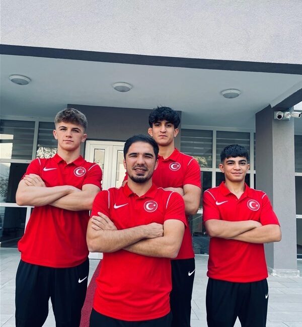 Afyonlu genç güreşçiler, Ürdün’ün başkenti Amman’da düzenlenecek olan U-17 Serbest
