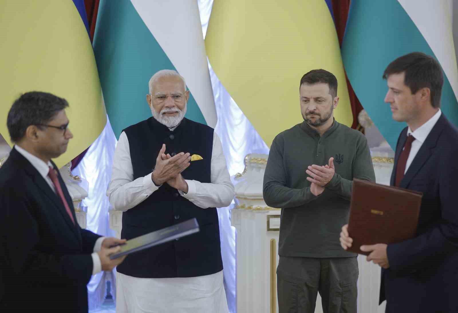 Hindistan Başbakanı Narendra Modi, ilk kez ziyaret gerçekleştirdiği Ukrayna’nın başkenti