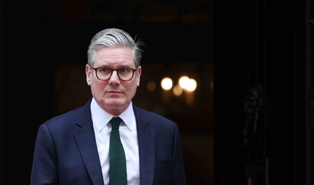 İngiltere Başbakanı Keir Starmer ile İran Cumhurbaşkanı Mesud Pezeşkiyan, telefon