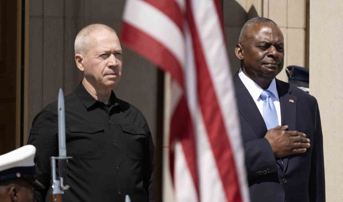 İsrail Savunma Bakanı Yoav Gallant, ABD Savunma Bakanı Lloyd Austin