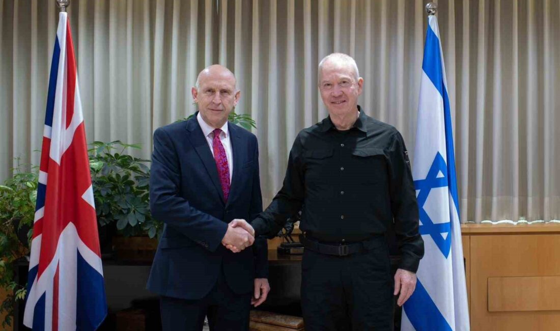 İsrail Savunma Bakanı Yoav Gallant, İngiltere Savunma Bakanı John Healey