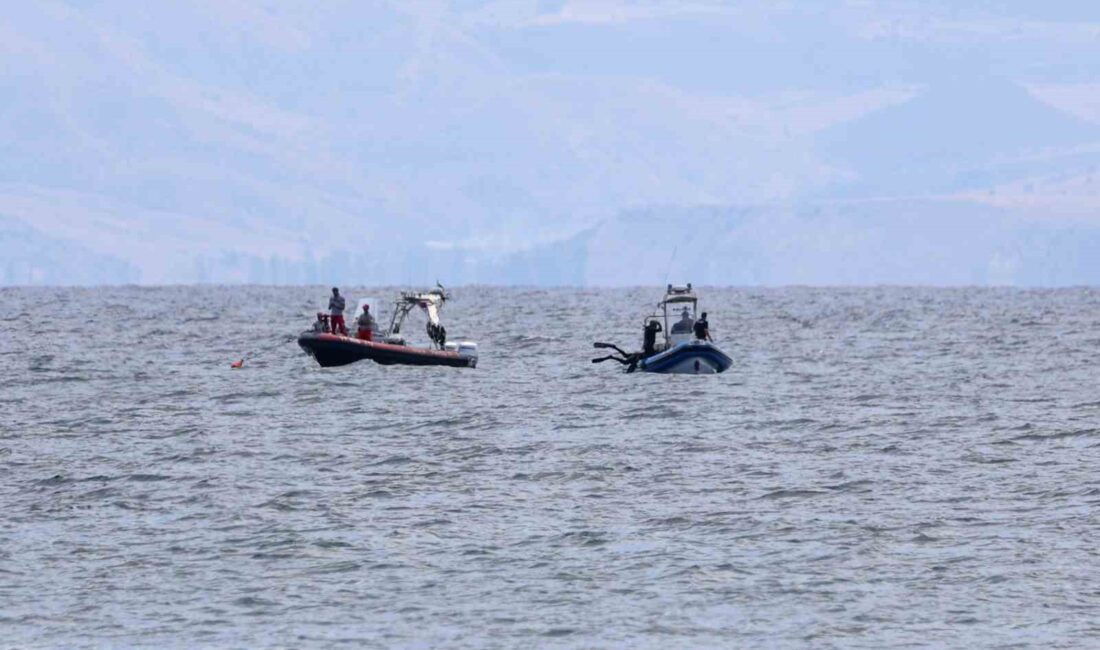 İtalya’da milyarder aileye ait lüks yatın Sicilya Adası açıklarında batması