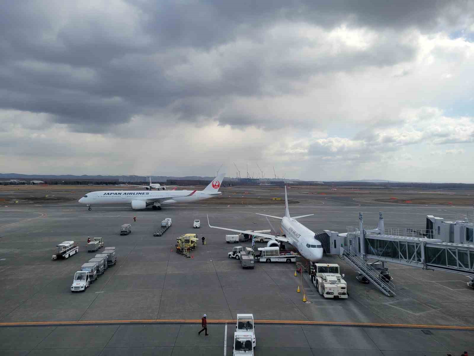Japonya’daki bir havalimanında yer alan dükkanda 2 makasın kaybolmasının ardından