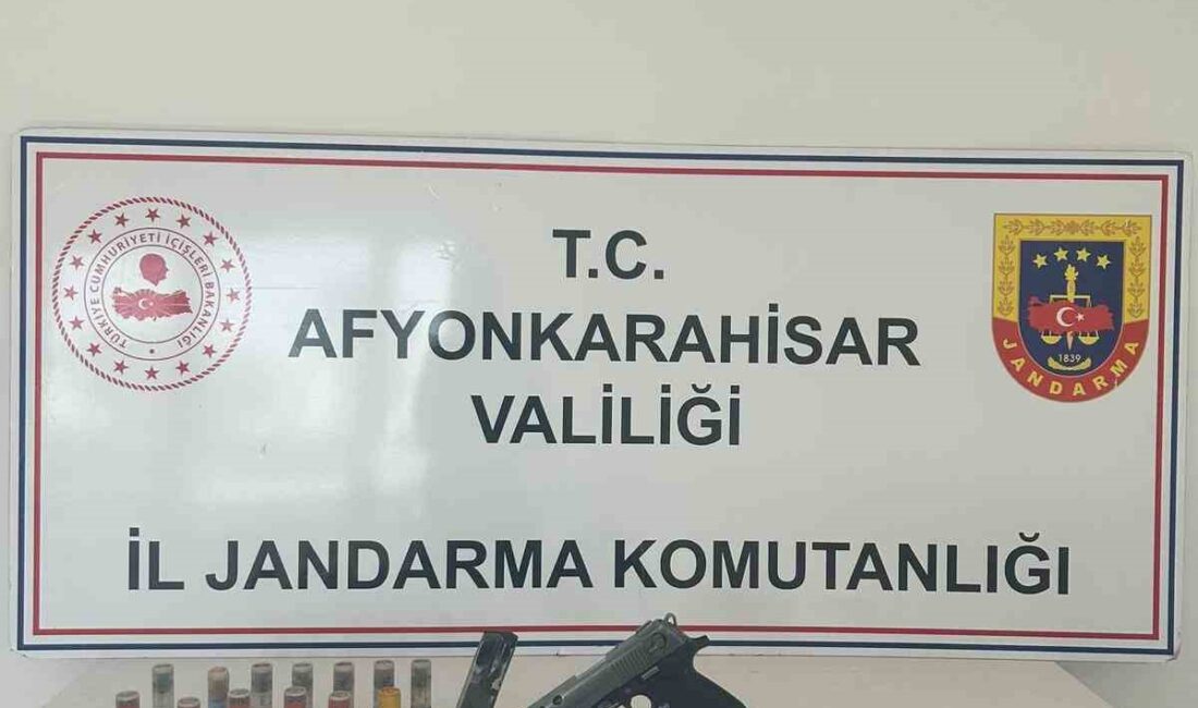AFYONKARAHİSAR’DA KASTEN YARALAMA SUÇUNDAN ARANAN BİR ŞAHIS RUHSATSIZ TABANCA VE