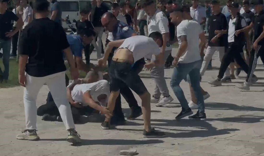 Afyonkarahisar’da gerçekleştirilen modifiye araç fuarında 5 kişi arasında çıkan kavgayı