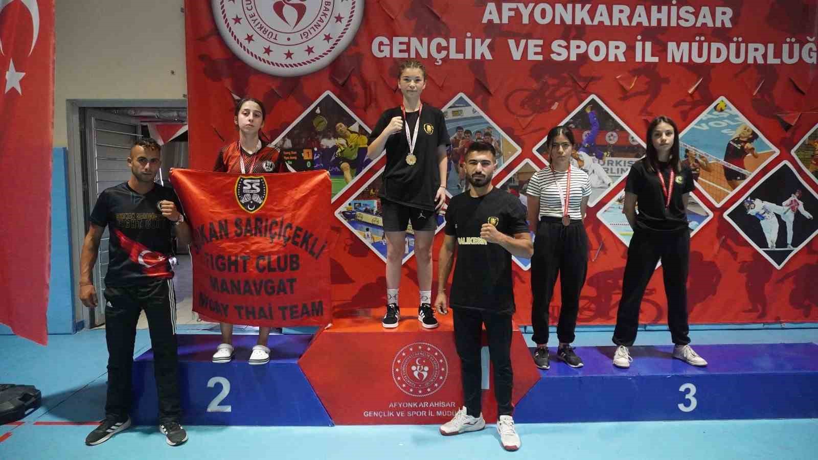 Türkiye’nin dört bir yanından gelen sporcuların kıyasıya mücadele ettiği Muay