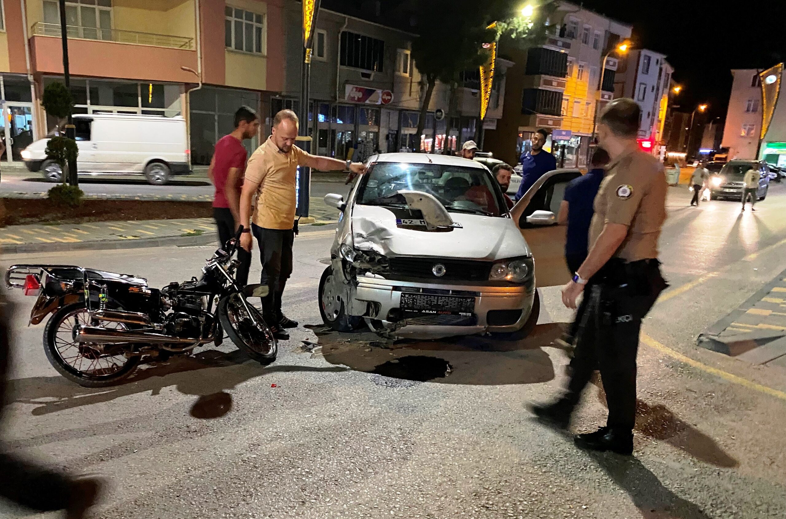 Konya’nın Kulu ilçesinde otomobil ile motosikletin çarpışması sonucu 2 kişi
