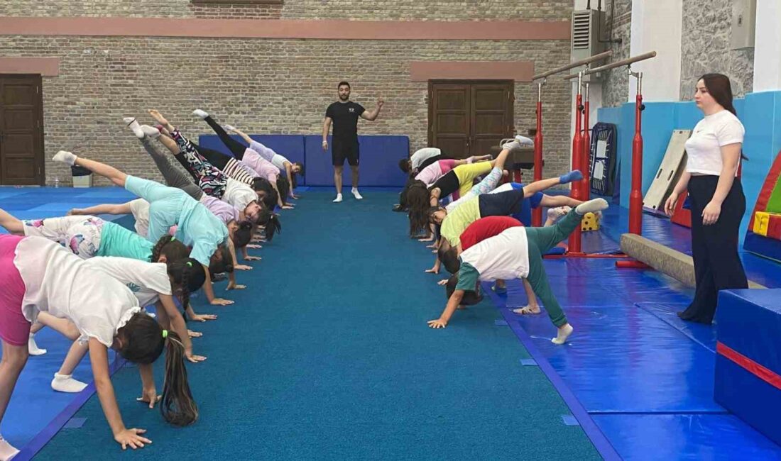 Afyonkarahisar Gençlik ve Spor İl Müdürü İsmail Hakkı Kasapoğlu’nun başkanlığında