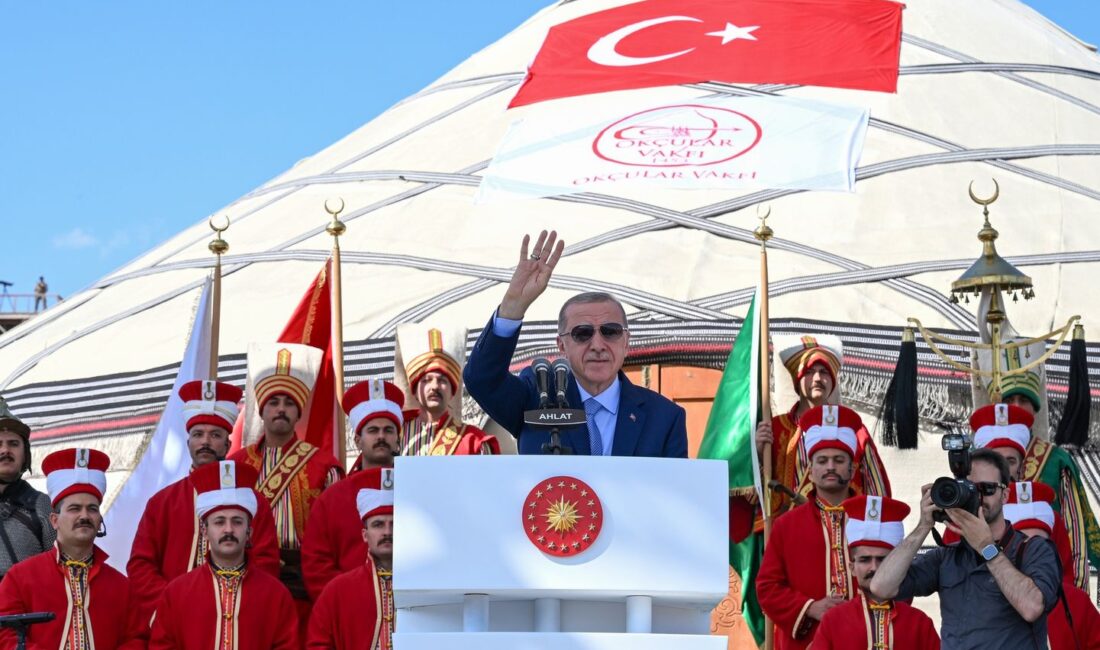 Cumhurbaşkanı Recep Tayyip Erdoğan, Türkiye’nin Bitlis ilinde bulunan Ahlat etkinlik