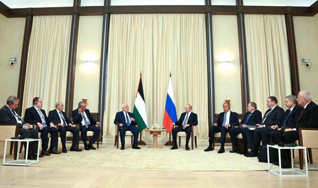 Rusya Devlet Başkanı Vladimir Putin, Filistin Devlet Başkanı Mahmud Abbas