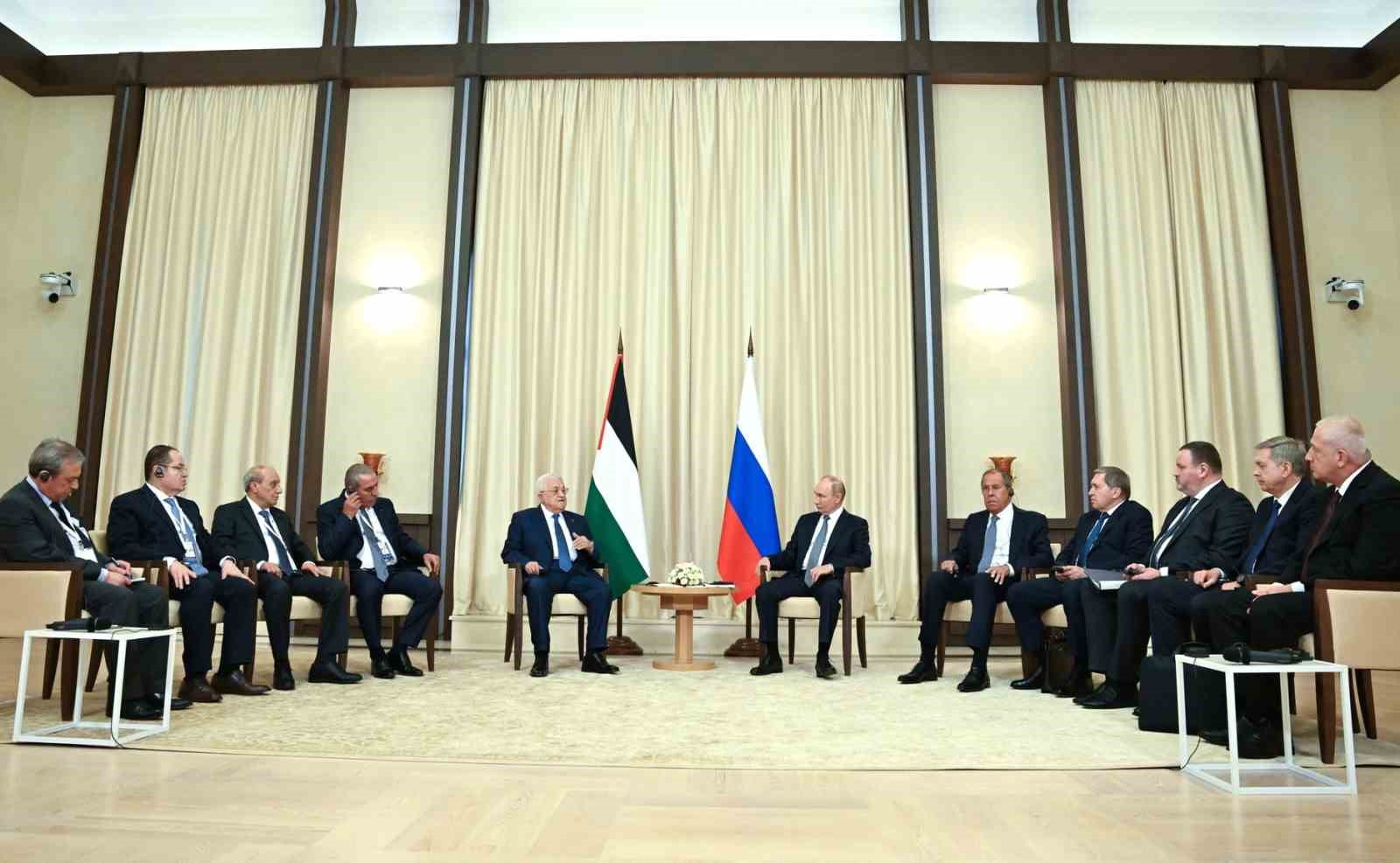 Rusya Devlet Başkanı Vladimir Putin, Filistin Devlet Başkanı Mahmud Abbas
