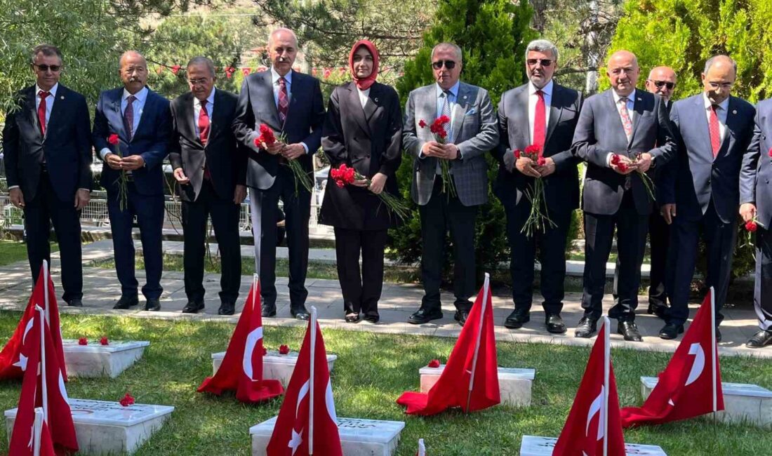 Milli Mücadele’nin unutulmaz kahramanlarından Yüzbaşı Agah Efendi, Afyonkarahisar’daki mezarı başında