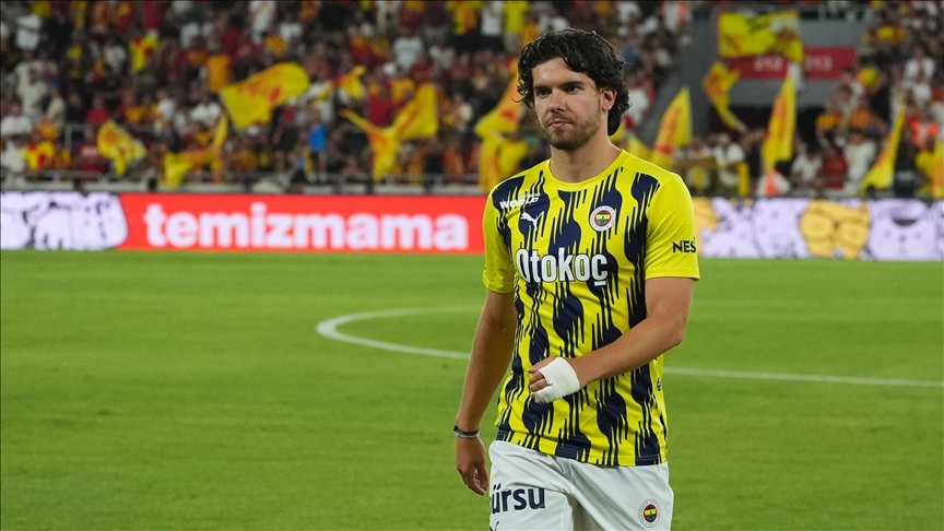 Fenerbahçe’nin milli futbolcusu Ferdi Kadıoğlu, Brighton Kulübü ile transfer görüşmelerini