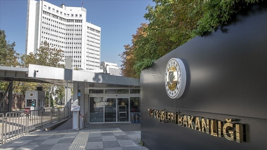 Dışişleri Bakanlığı tarafından yapılan açıklamada, “Aralarında Bakanların da bulunduğu yüzlerce