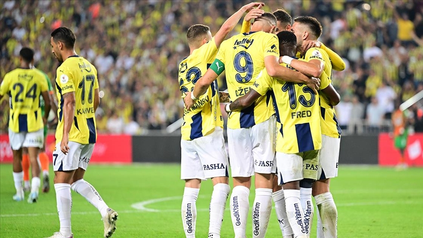 Fenerbahçe, Trendyol Süper Lig’in 4. haftasında konuk ettiği Corendon Alanyaspor’u