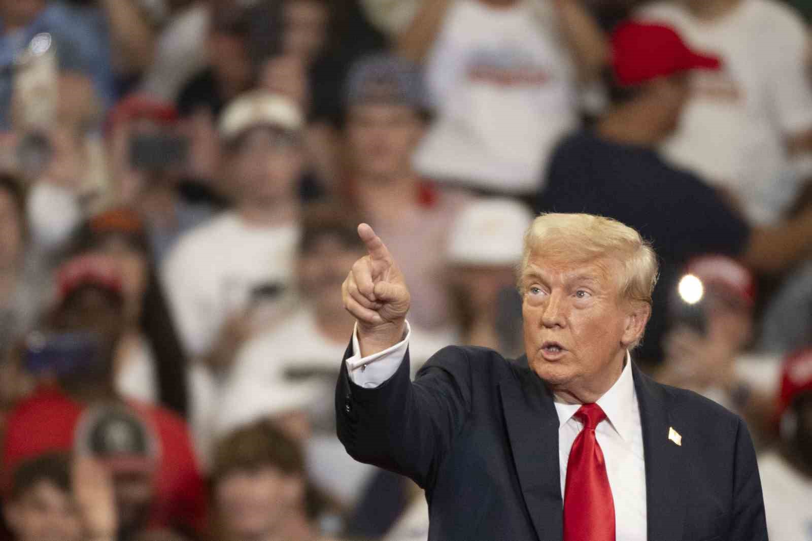 Cumhuriyetçi Parti’nin başkan adayı Donal Trump’ın Virginia’daki seçim ofisine hırsız