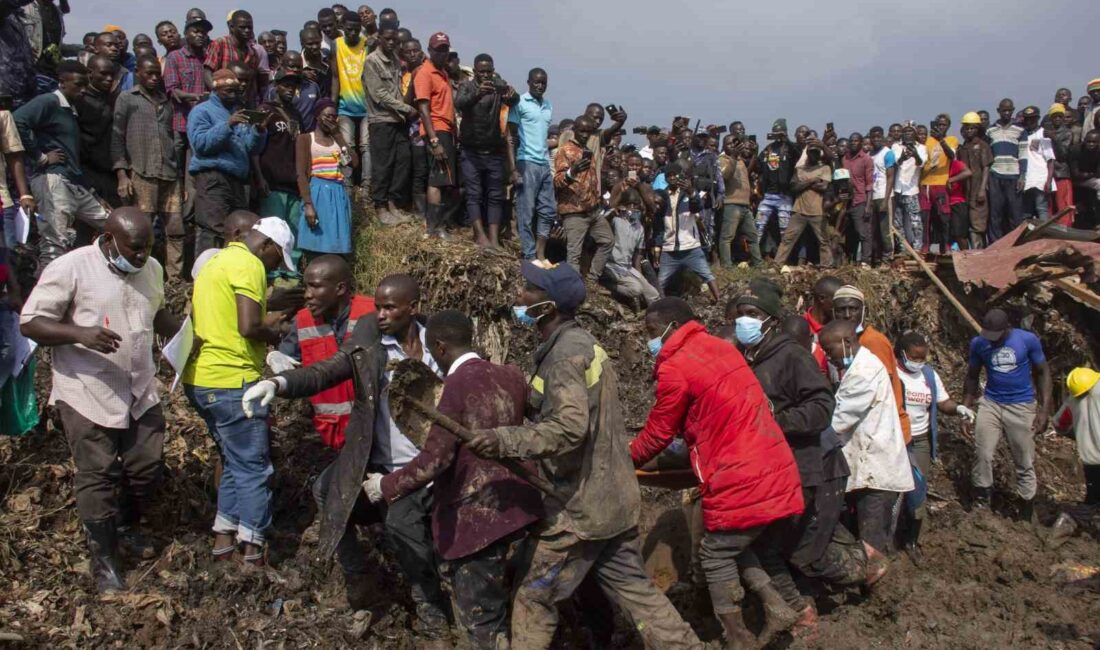 Uganda’nın başkenti Kampala’da bir çöp sahasında meydana gelen toprak kaymasında