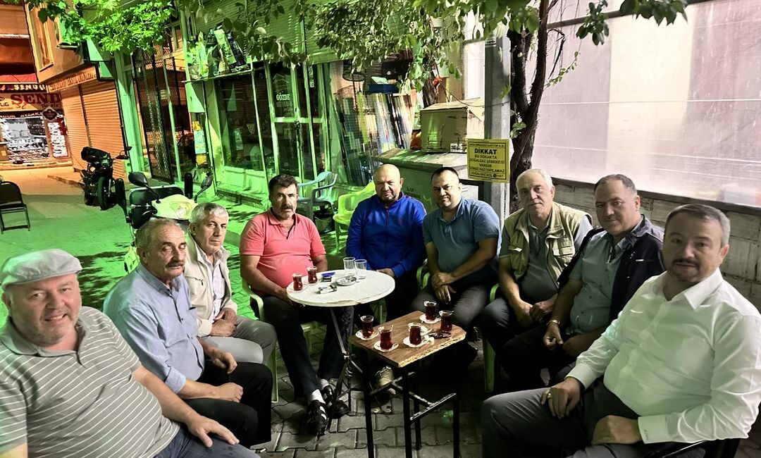 Sandıklı ilçesinde yerel yönetim temsilcileri, halkla buluşma etkinliklerine hız kesmeden