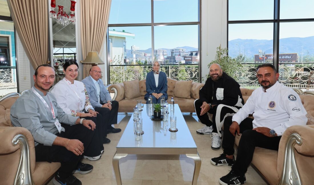 TV8 ekranlarında yayınlanan MasterChef programıyla da tanınan ünlü şef Somer