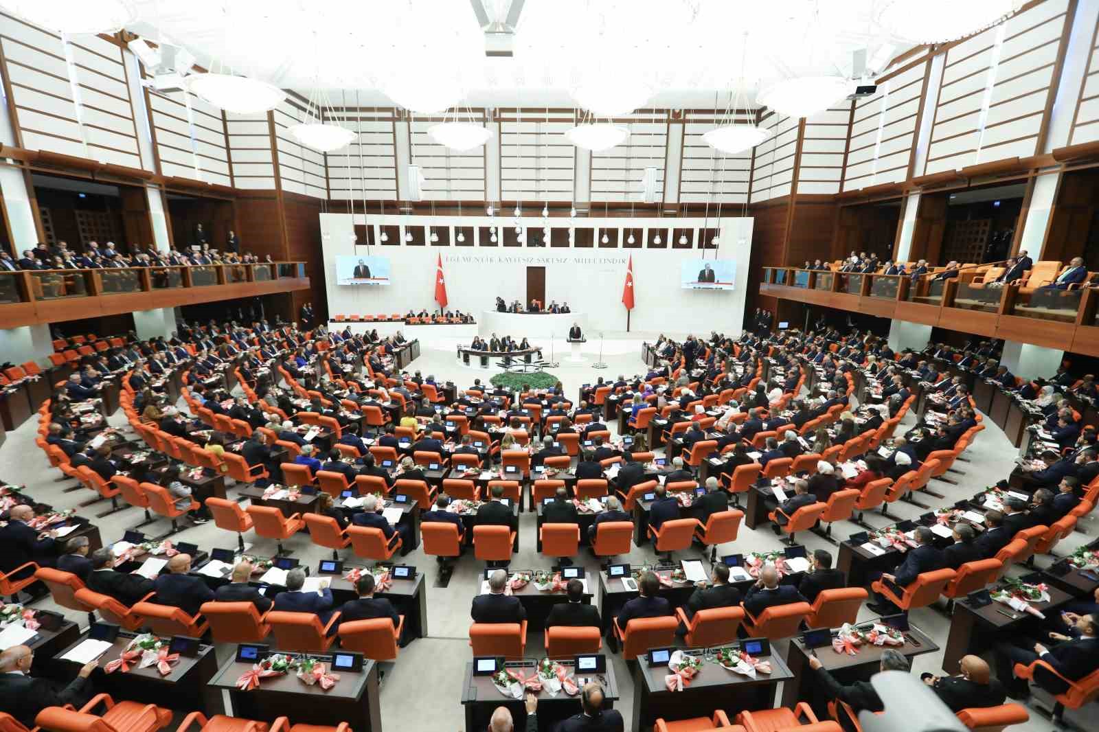 Emekli aylıklarına ilişkin düzenlemeleri içeren kanun teklifi Türkiye Büyük Millet