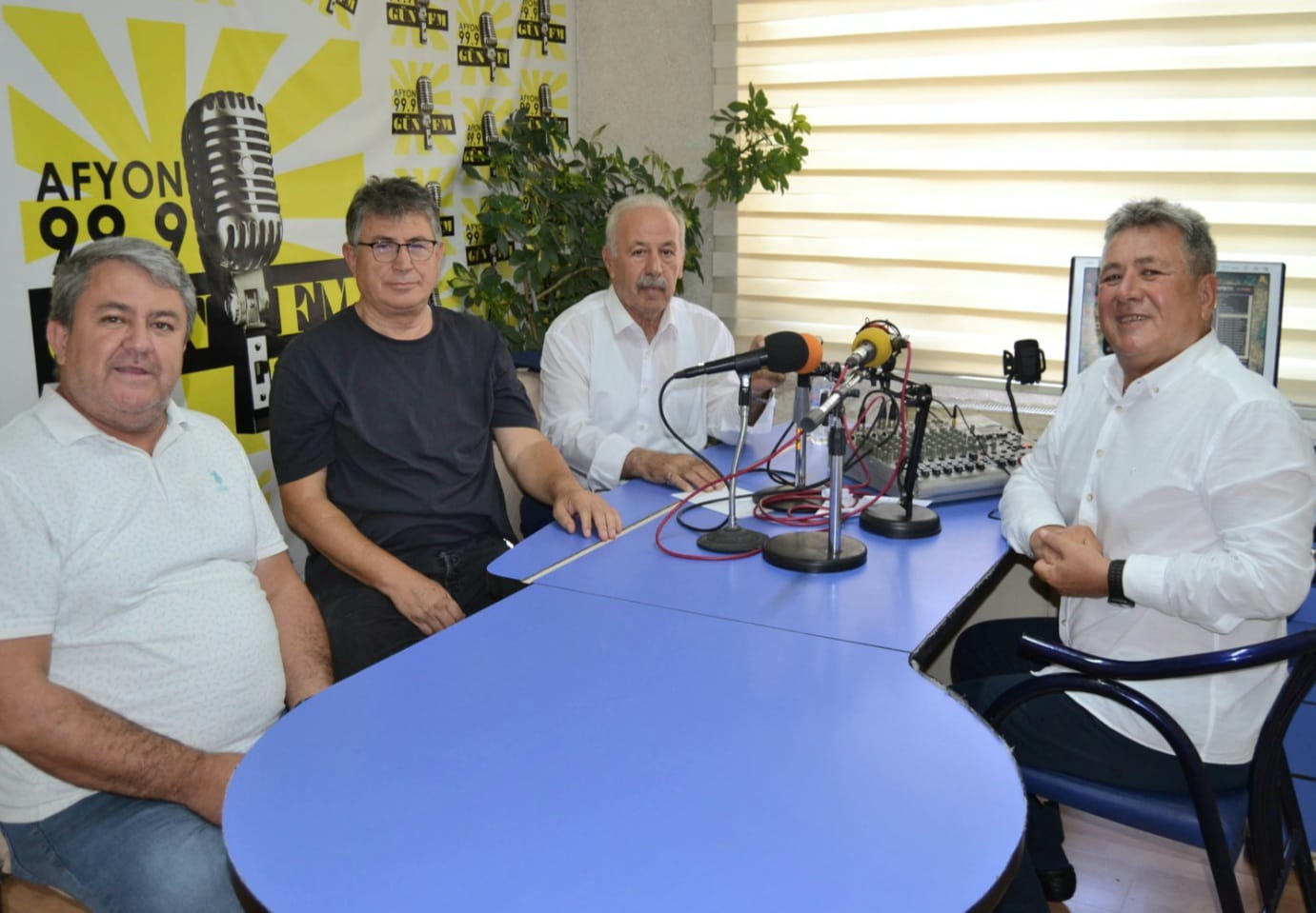 
 Gün FM’de yayınlanan Basın Odası yeni sezonun ilk programıyla dinleyicilerinin