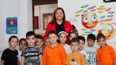 Afyonkarahisar Belediye Başkanı Burcu Köksal, 2024-2025 eğitim-öğretim dönemi kapsamında okullara