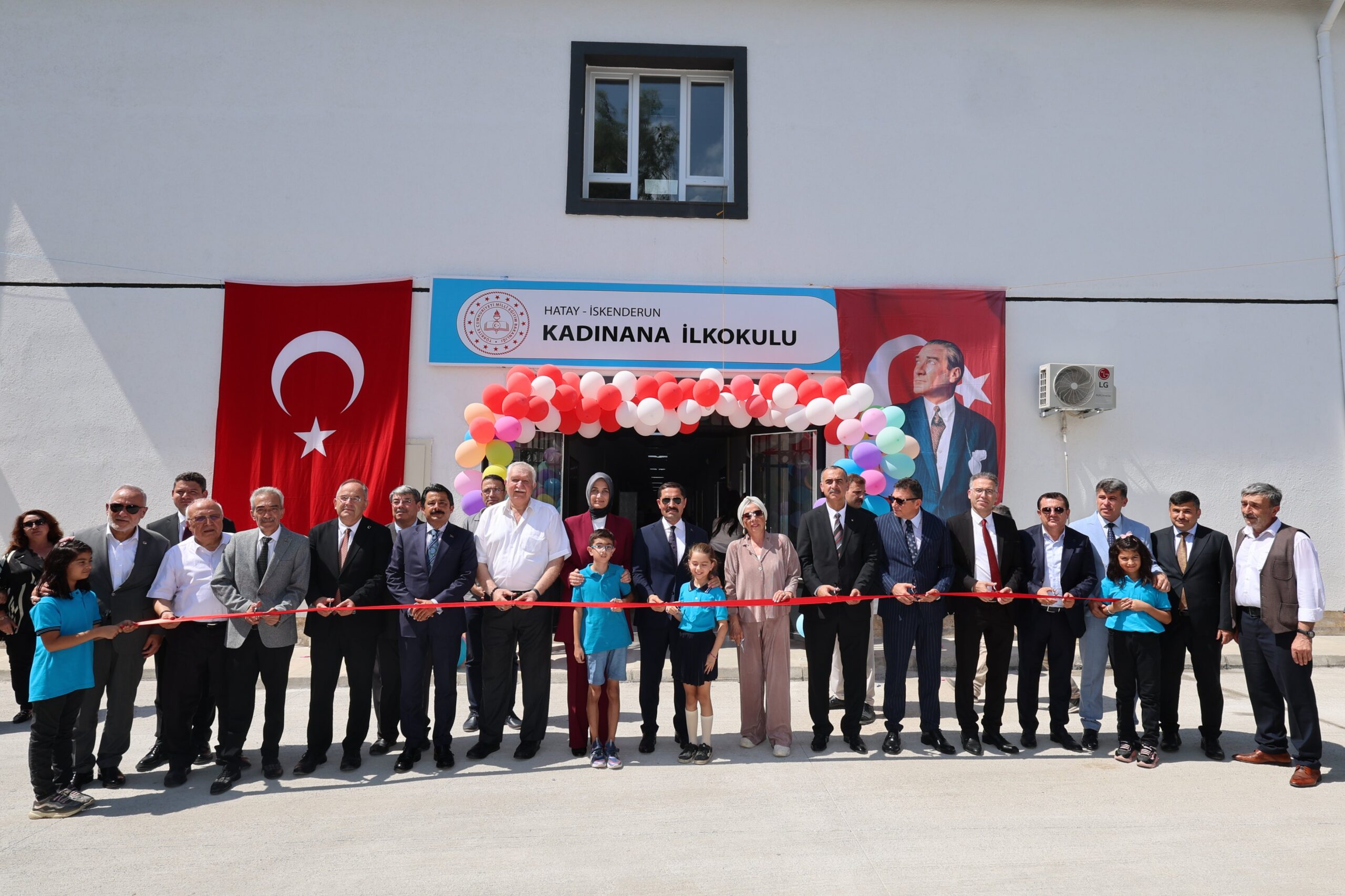 6 Şubat depremlerinin ardından Afyonkarahisar Valiliği tarafından başlatılan bağış kampanyasına