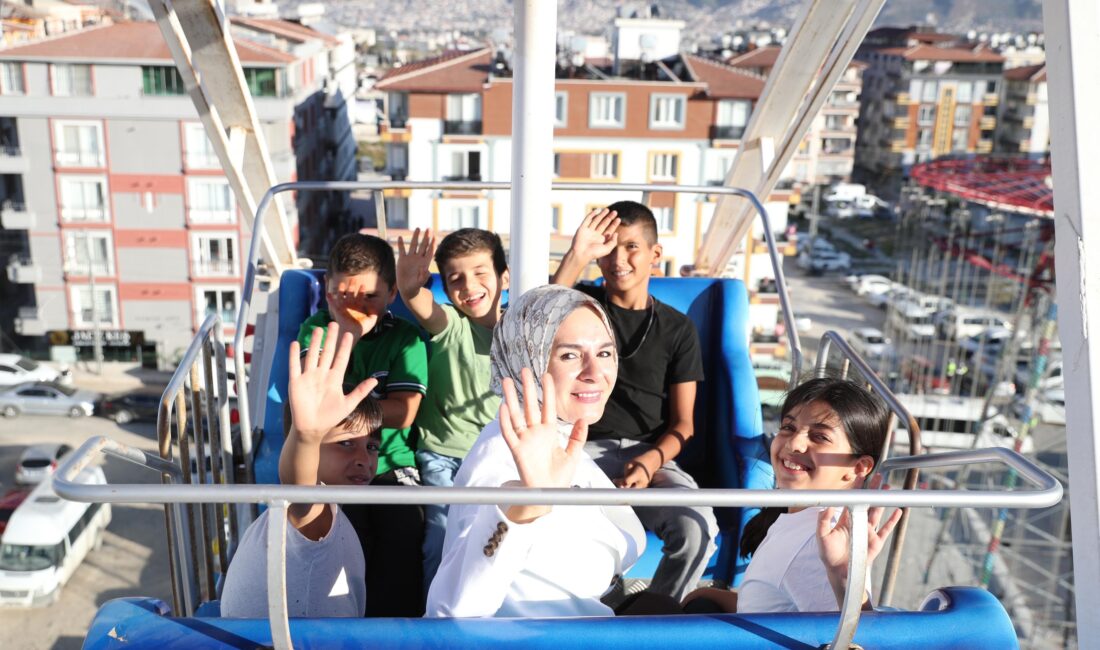 Aile ve Sosyal Hizmetler Bakanı Mahinur Özdemir Göktaş, Kahramanmaraş merkezli