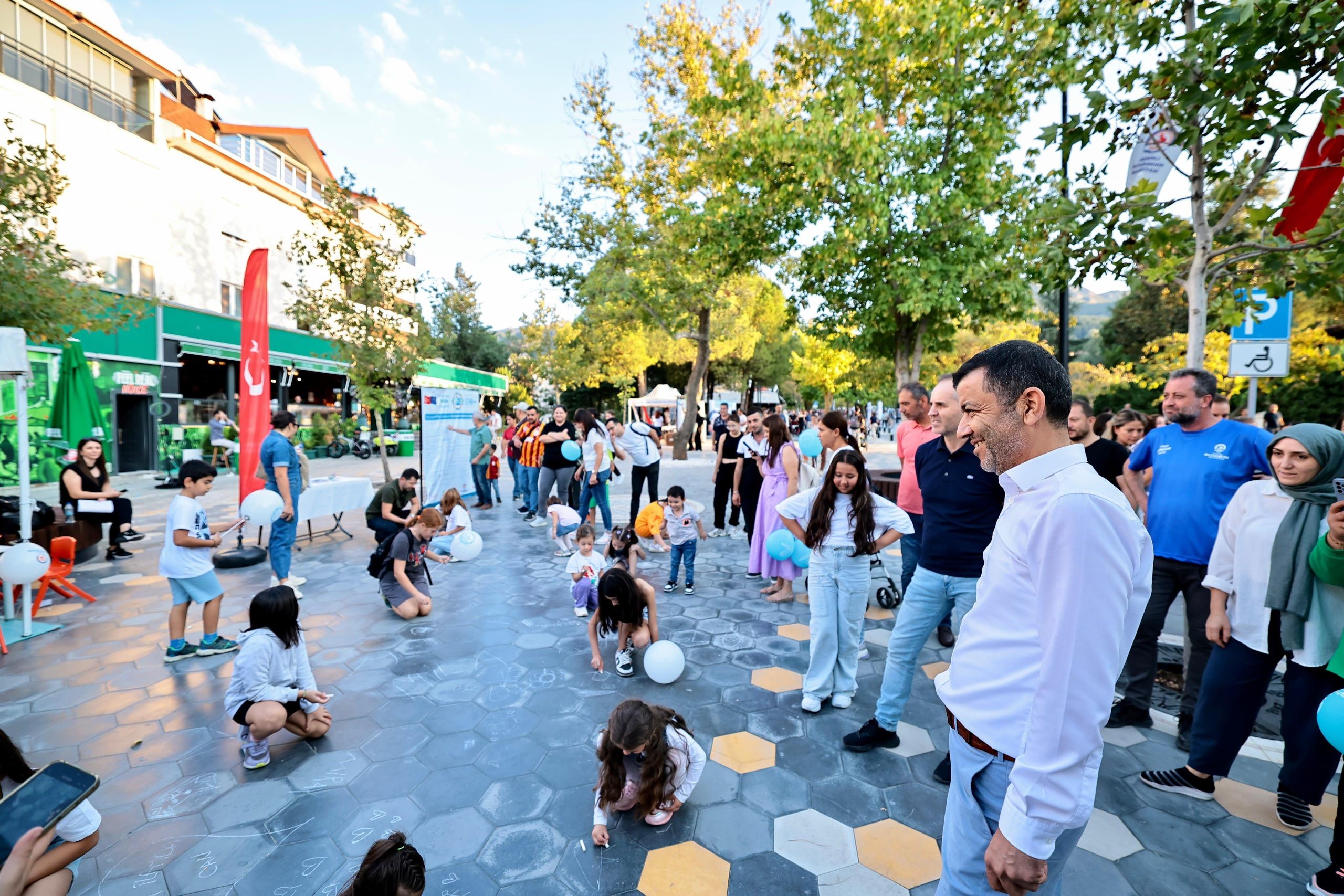 
Denizli Büyükşehir Belediyesinin düzenlediği Avrupa Hareketlilik Haftası kapsamında 7'den 70'e