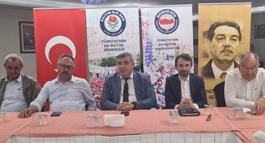 Eğitim Bir Sen Afyonkarahisar Şube Başkanı Mustafa Arslan, “Meselelere gündelik