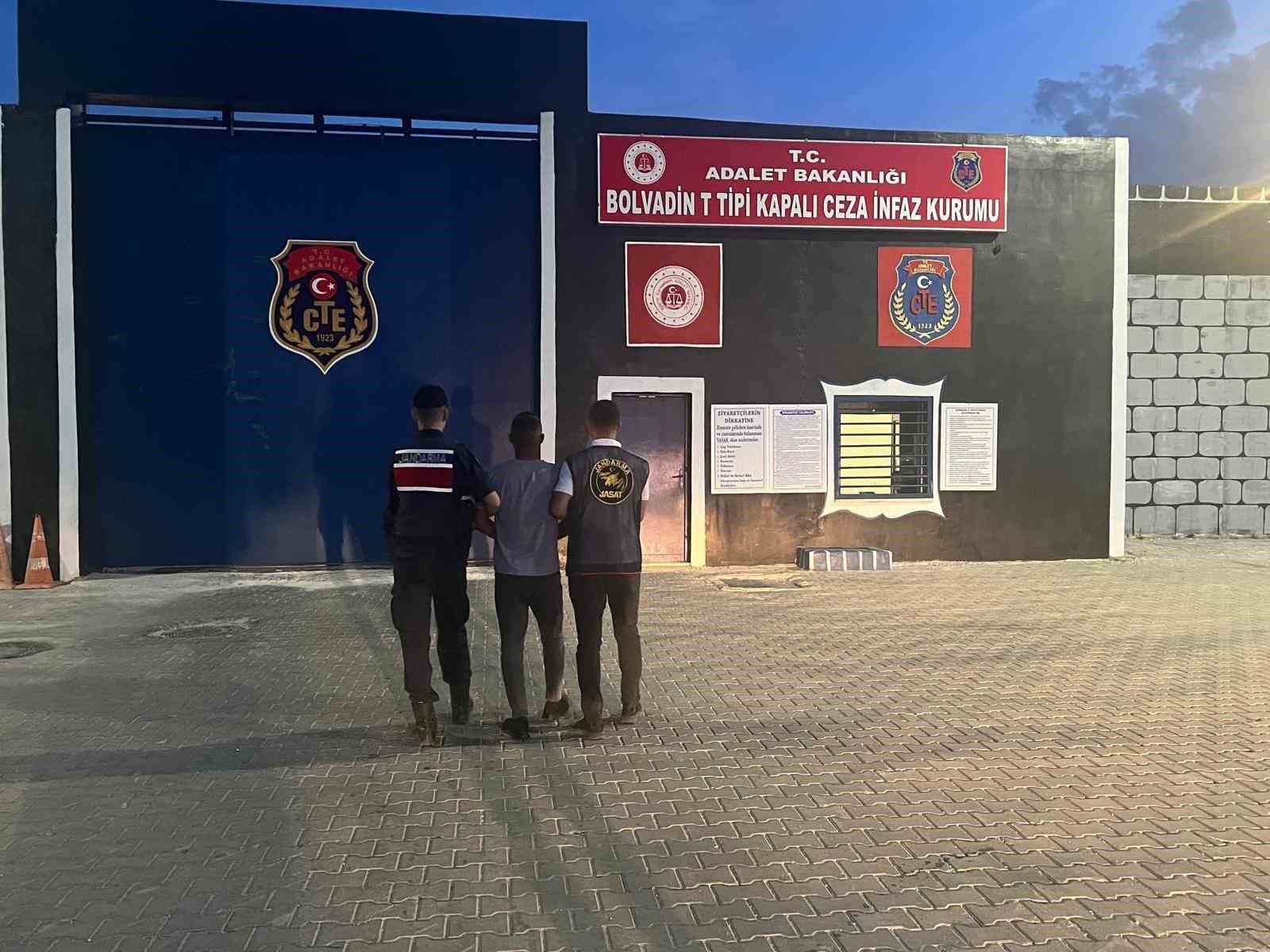Afyonkarahisar’da 3 ayrı suçtan 16 yıl 6 ay 11 gün