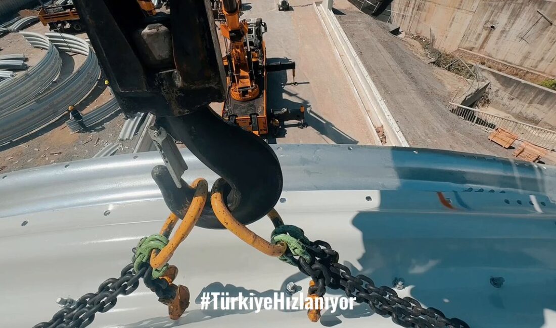 Ulaştırma ve Altyapı Bakanı Abdulkadir Uraloğlu, Bolu Dağı Tüneli’nin uzatma