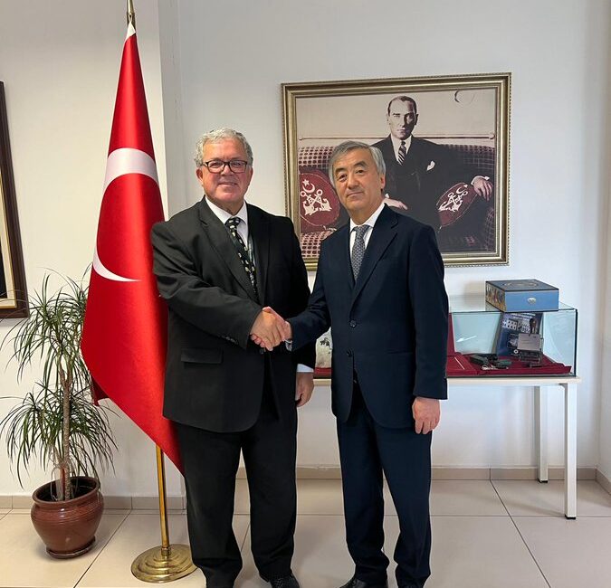 Mongolistan Büyükelçisi Ali Rıza Özcoşkun ile Görüştü Mongolistan Büyükelçisi G. Munkhbayar, 3 Eylül 2024’te Türkiye Dışişleri Bakanlığı’nın