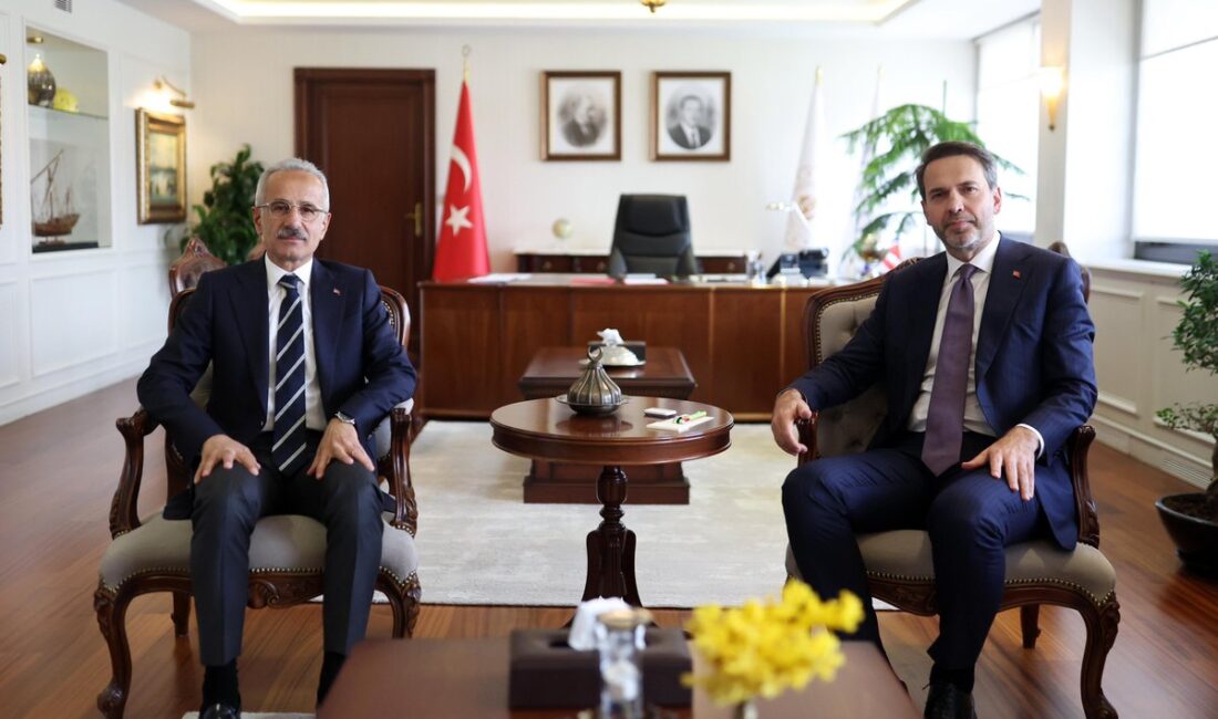 Ulaştırma ve Altyapı Bakanı Abdulkadir Uraloğlu, Enerji ve Tabii Kaynaklar