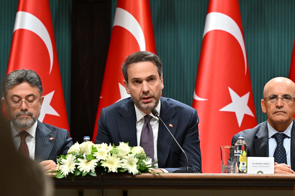 Bakan Bayraktar, Cumhurbaşkanı Yardımcısı Cevdet Yılmaz’ın başkanlığında düzenlenen toplantıda, 2025-2027