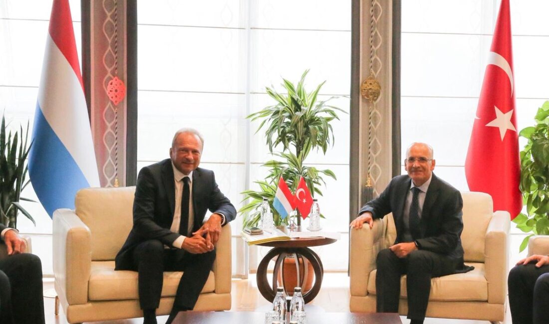 Mehmet Şimşek Görüşme yaptı! Maliye Bakanı Mehmet Şimşek, Lüksemburg Maliye Bakanı Gilles Roth ile