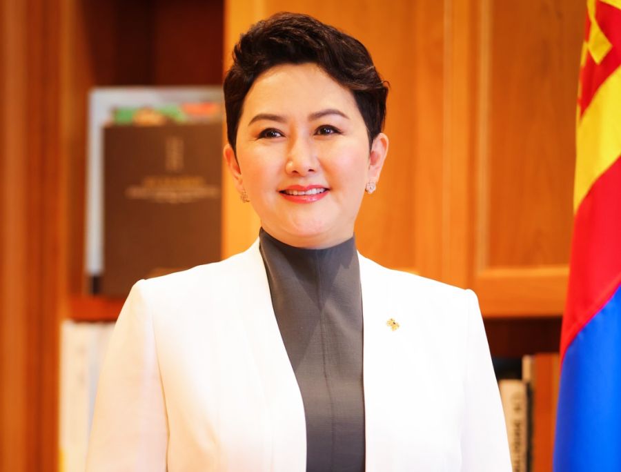 Mongolia’nın Dışişleri Bakanı Battsetseg Batmunkh, Rusya Federasyonu Başkanı Vladimir Vladimiroviç