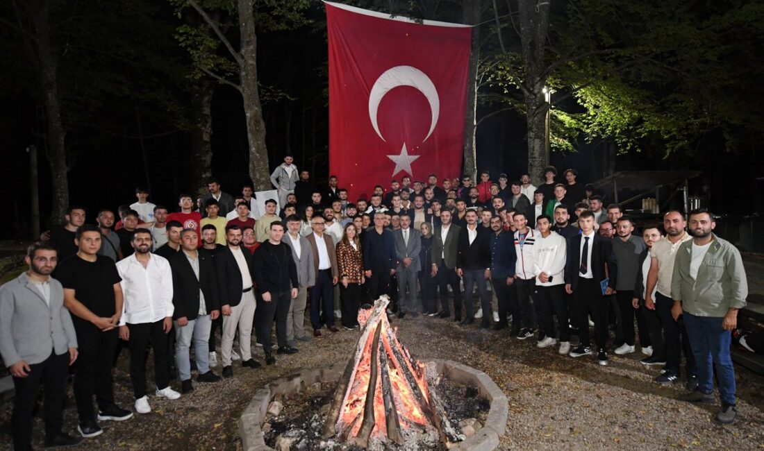 AK Parti, insan hakları ve eğitim konularında önemli bir etkinliğe