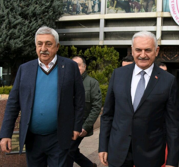 Binali Yıldırım’a, dün sabah Kartal Koşuyolu Yüksek İhtisas Eğitim ve