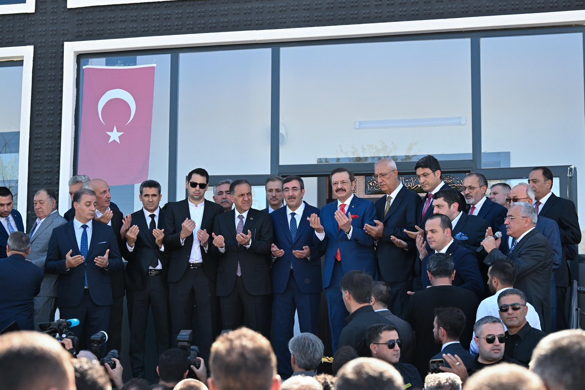 Türkiye Cumhurbaşkanı Yardımcısı Cevdet Yılmaz, Bingöl'de bir dizi ziyaret ve