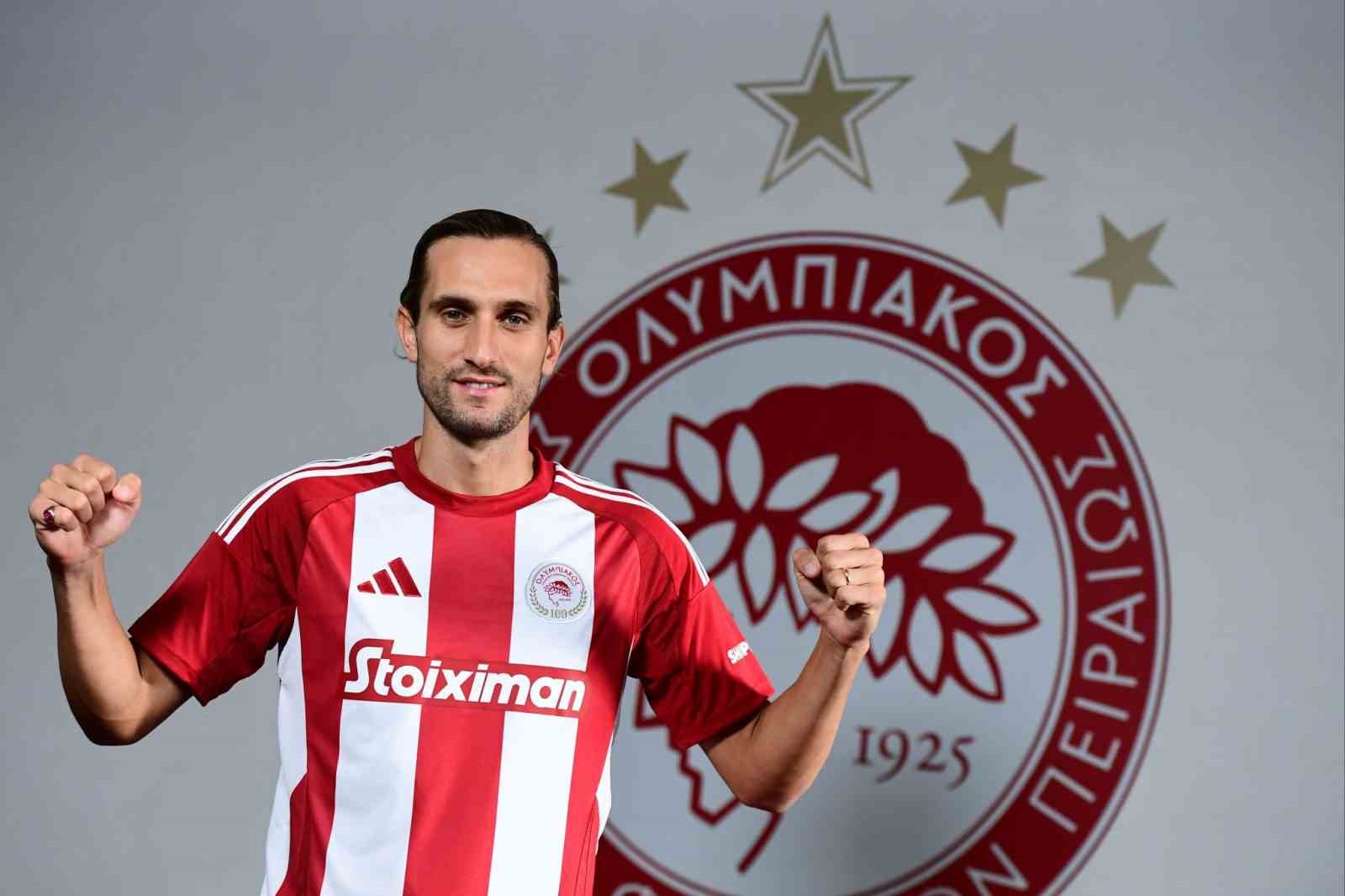 Milli futbolcu Yusuf Yazıcı, Yunanistan ekibi Olympiakos’a transfer oldu.