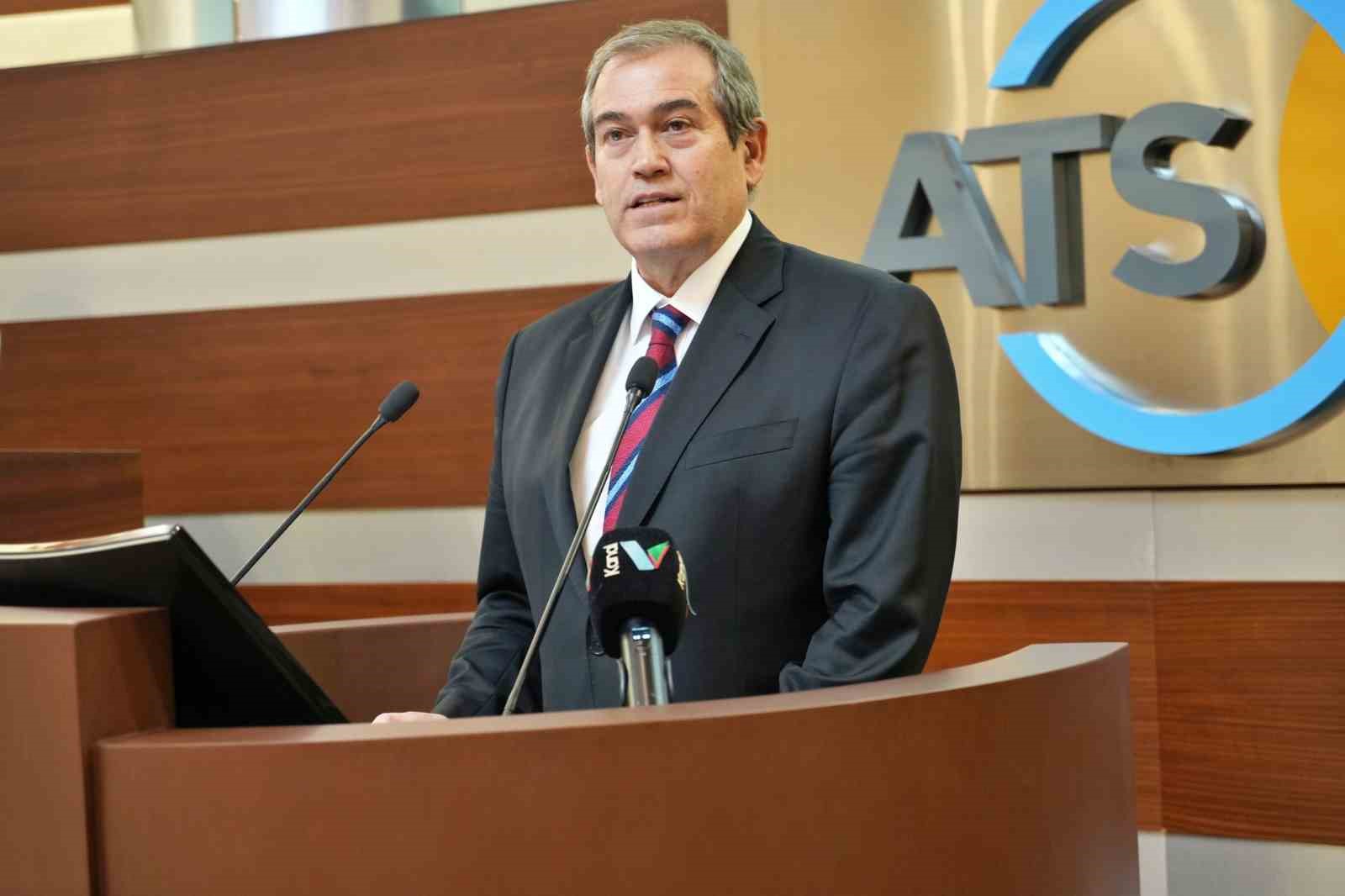 
ATSO Meclis Toplantısı’nda konuşan Antalya Ticaret ve Sanayi Odası Başkanı